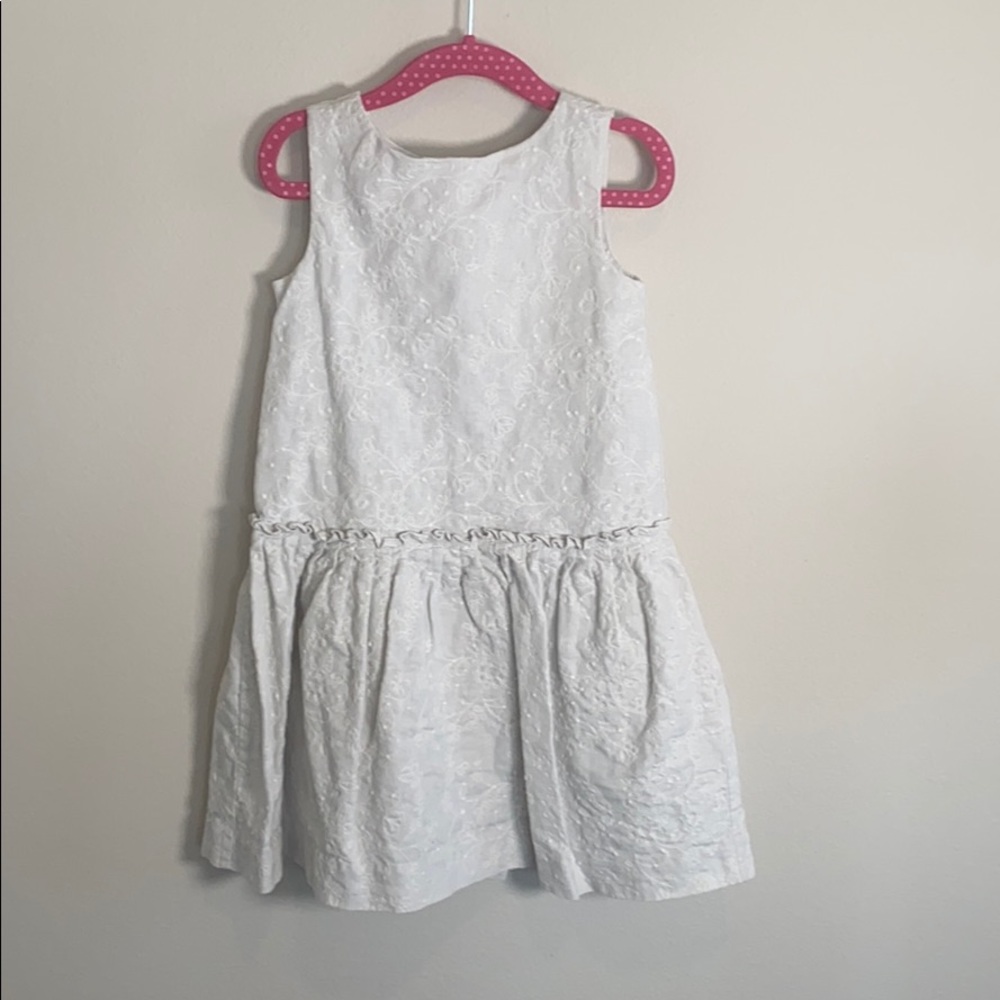 grey embroidered sleeveless dress by tea size 4